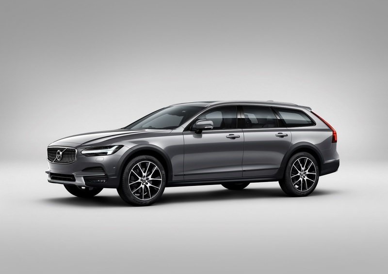 Yerden Yüksek Volvo V90