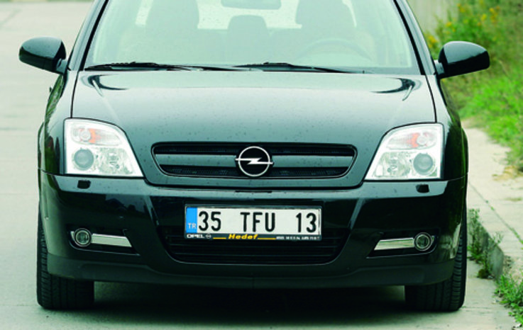 Nostalji Testi | Opel Signum 2.2 Active Select Cosmo 2003