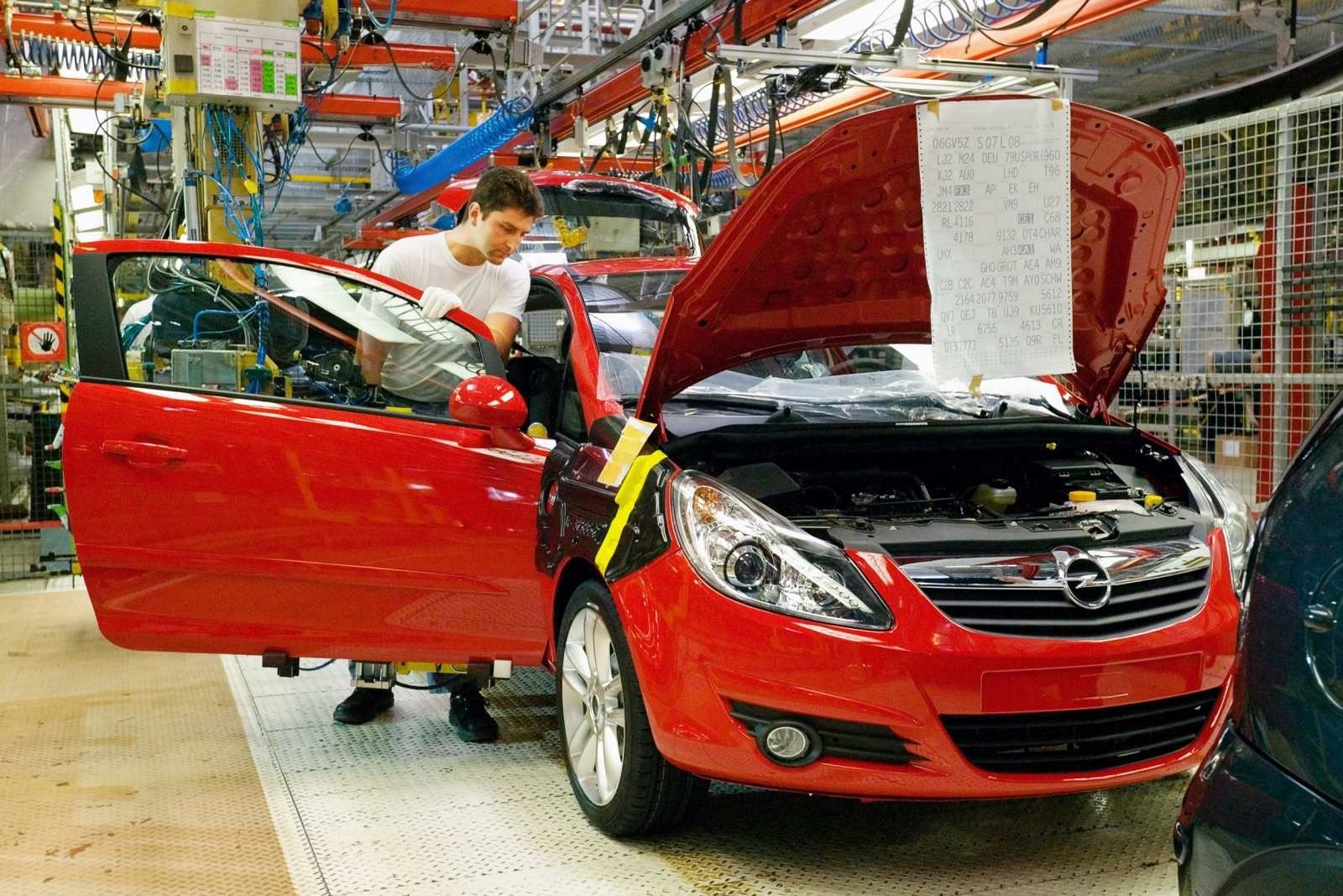 Opel yeni Corsa serisinde Peugeot teknolojisini kullanacak