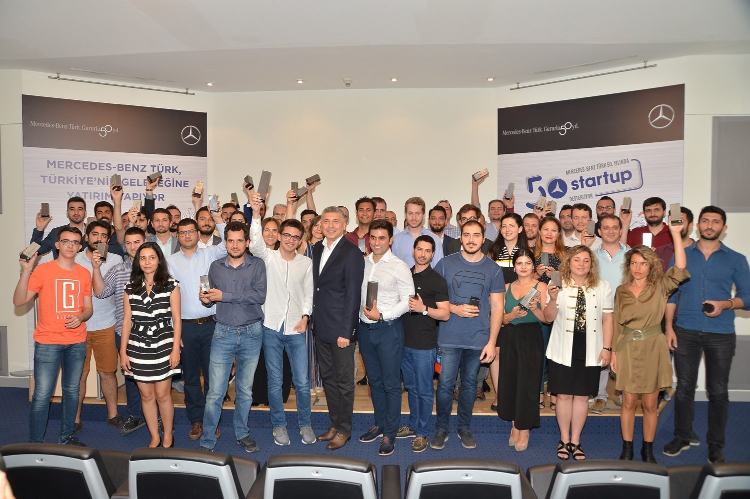 Mercedes-Benz Türk'ten 50. yılda 50 startup'a destek