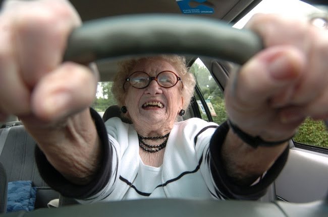 Kadın sürücüler 80 ilin nüfusunu solladı! Kadın sürücü sayısı 7 milyona dayandı