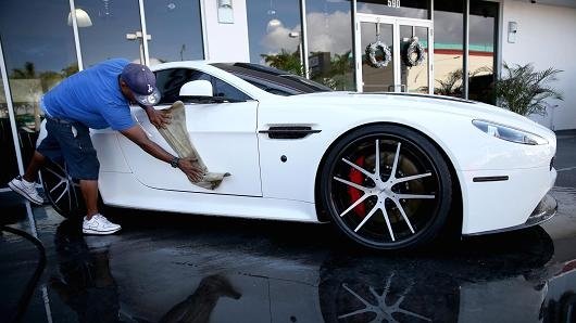 Aston Martin, Çin'deki 111 aracını geri çağıracak