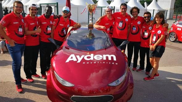 PAÜ'nün elektrikli aracına birincilik ödülü