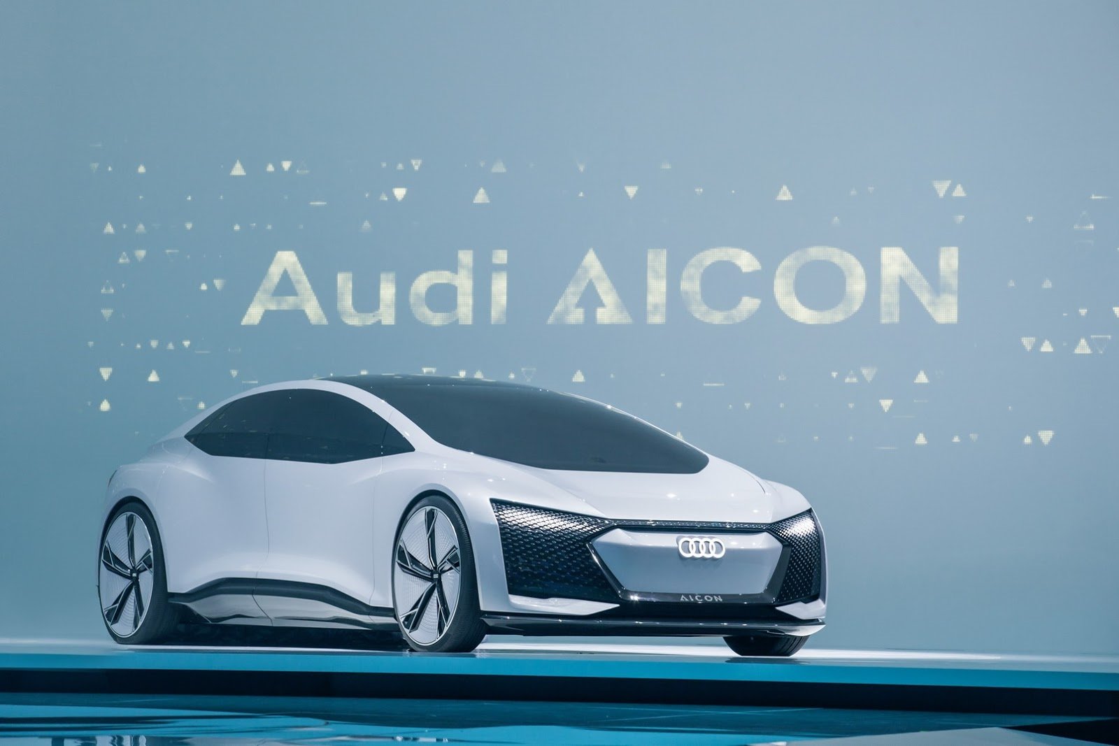 Geleceğin Audi’si: "Aicon"