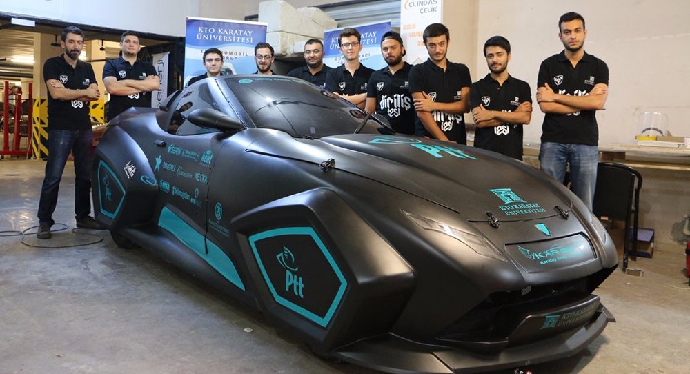 Üniversite öğrencileri elektrikli otomobil üretti