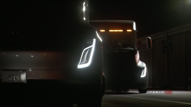 Tesla Semi için ilk siparişler gelmeye başladı