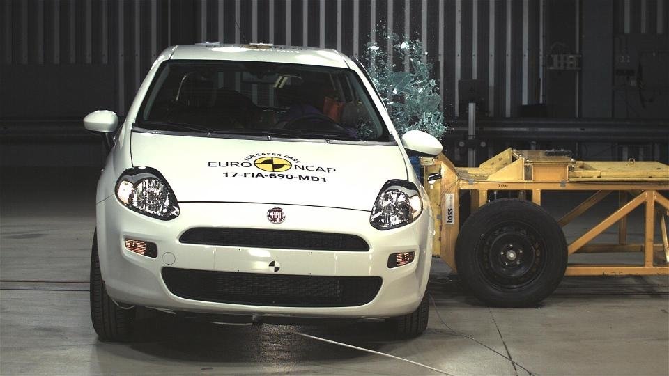 Fiat Punto Euro NCAP'ten 0 aldı
