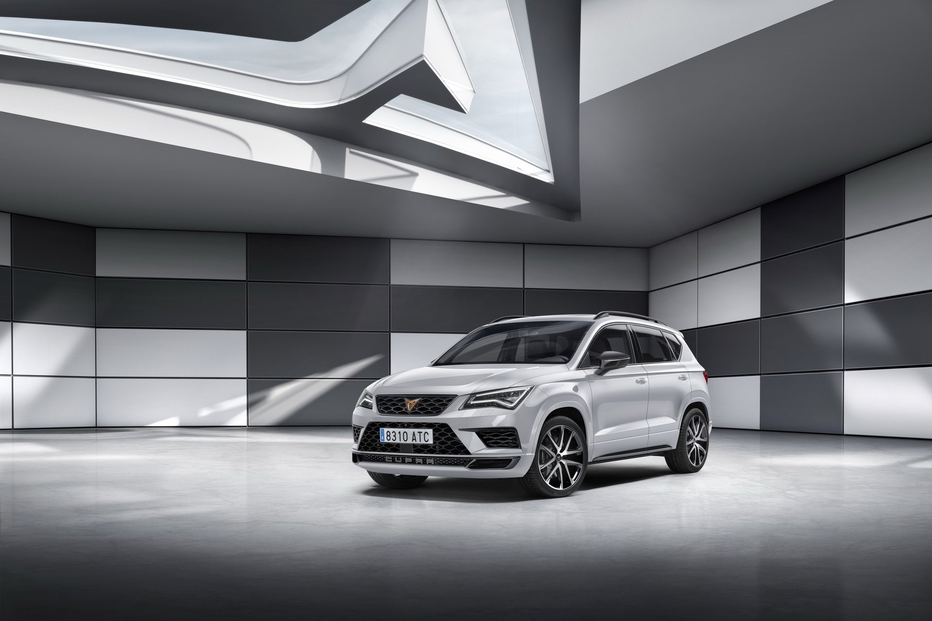 Cupra Ateca, 300 HP'lik motoruyla tanıtıldı
