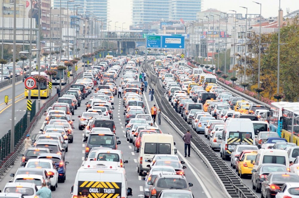 Trafiğe kayıtlı araç sayısı yüzde 14 arttı