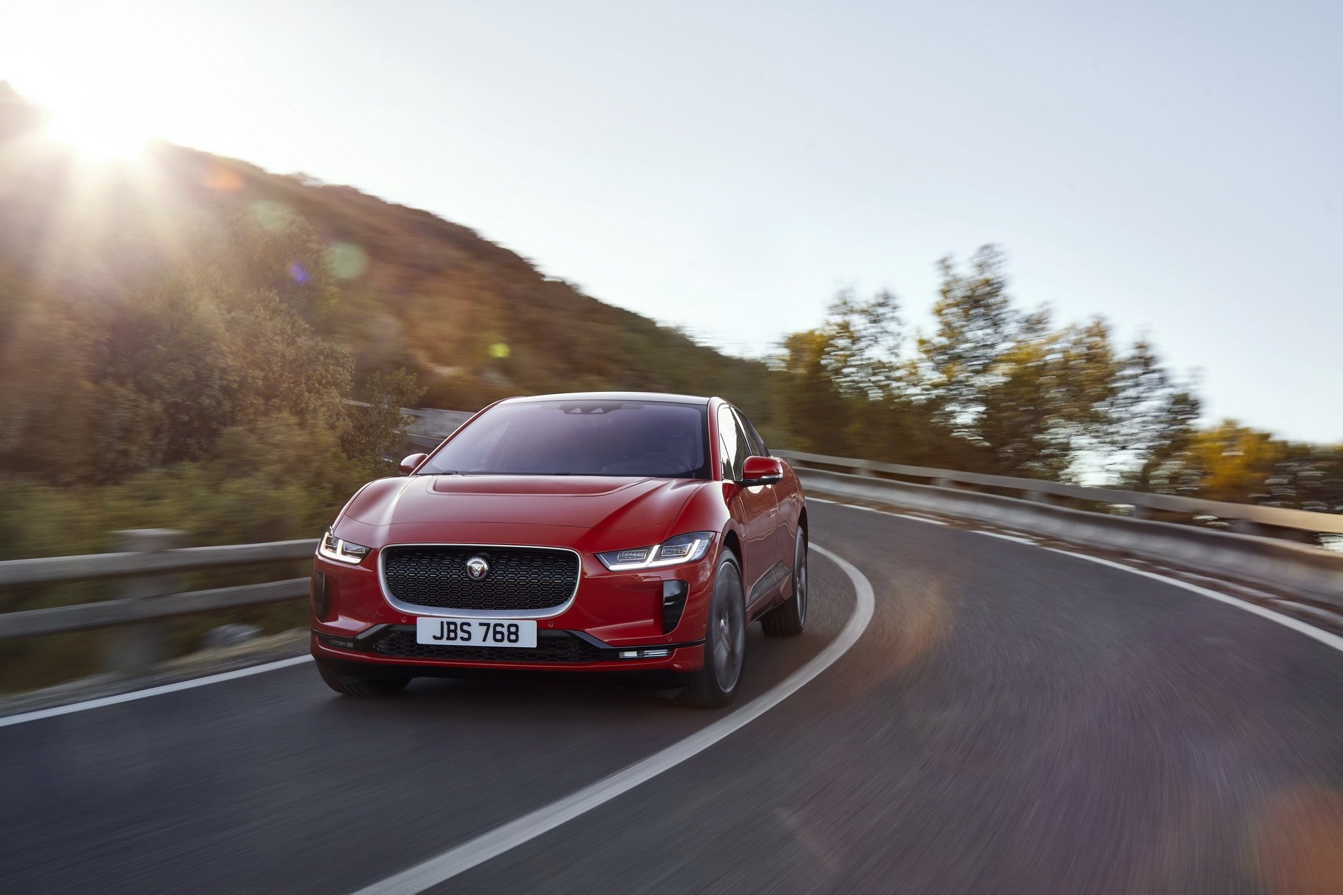 Jaguar, Cenevre’de elektrikleniyor