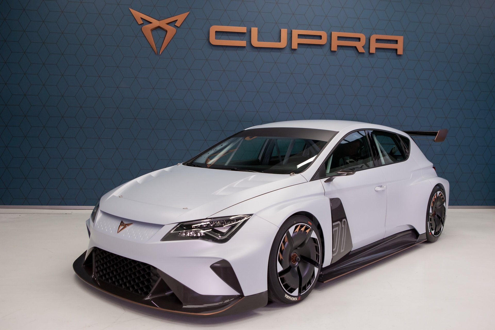 Cenevre'de bir elektrikli sporcu: Cupra e-Racer