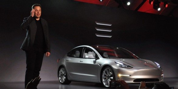 Elon Musk'tan Tesla Model 3 itirafı!