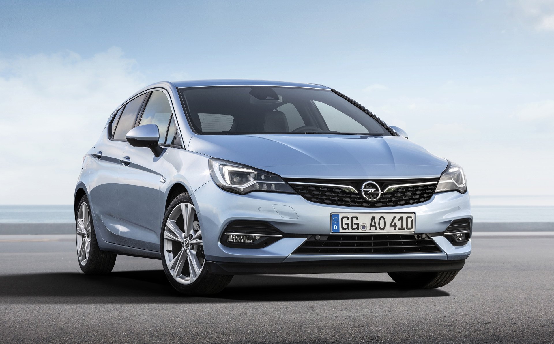 Opel Astra makyajlandı