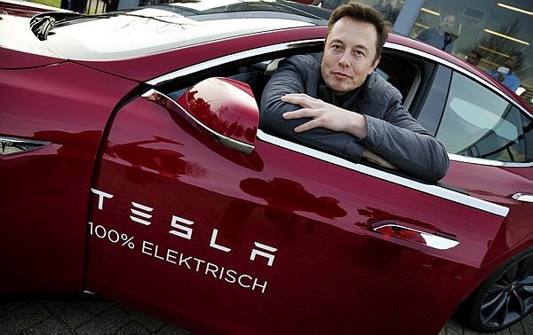 Tesla tarih verdi