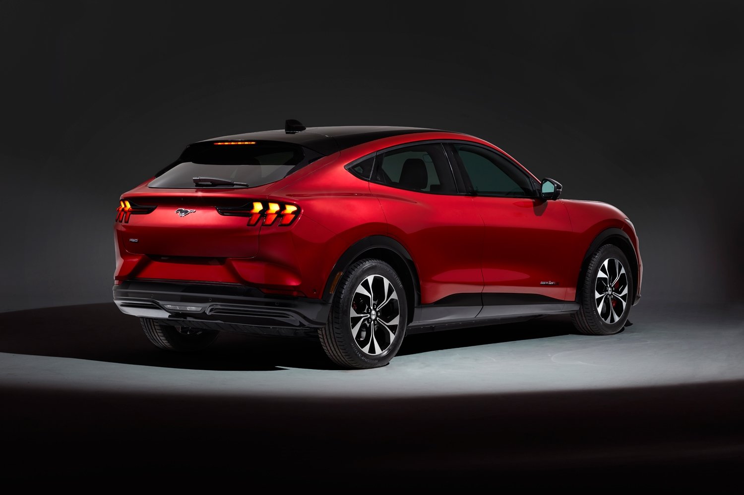 Mustang'in SUV kardeşi
