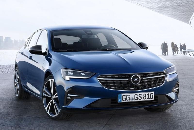 Opel Insignia makyajlandı