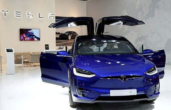 Tesla'nın fabrika hazırlıkları durduruldu