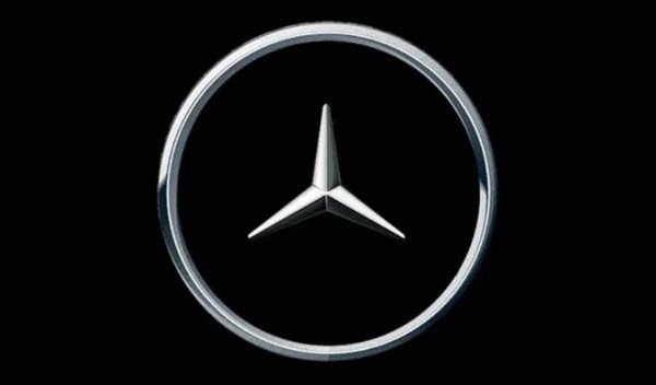 Mercedes logosunu değiştirdi!