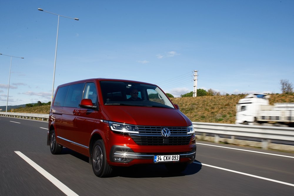 VW Caravelle (8+1) 2.0 TDI Uzun Şasi