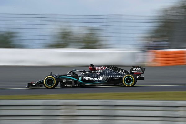 F1 Almanya Grand Prix'sini Hamilton kazandı