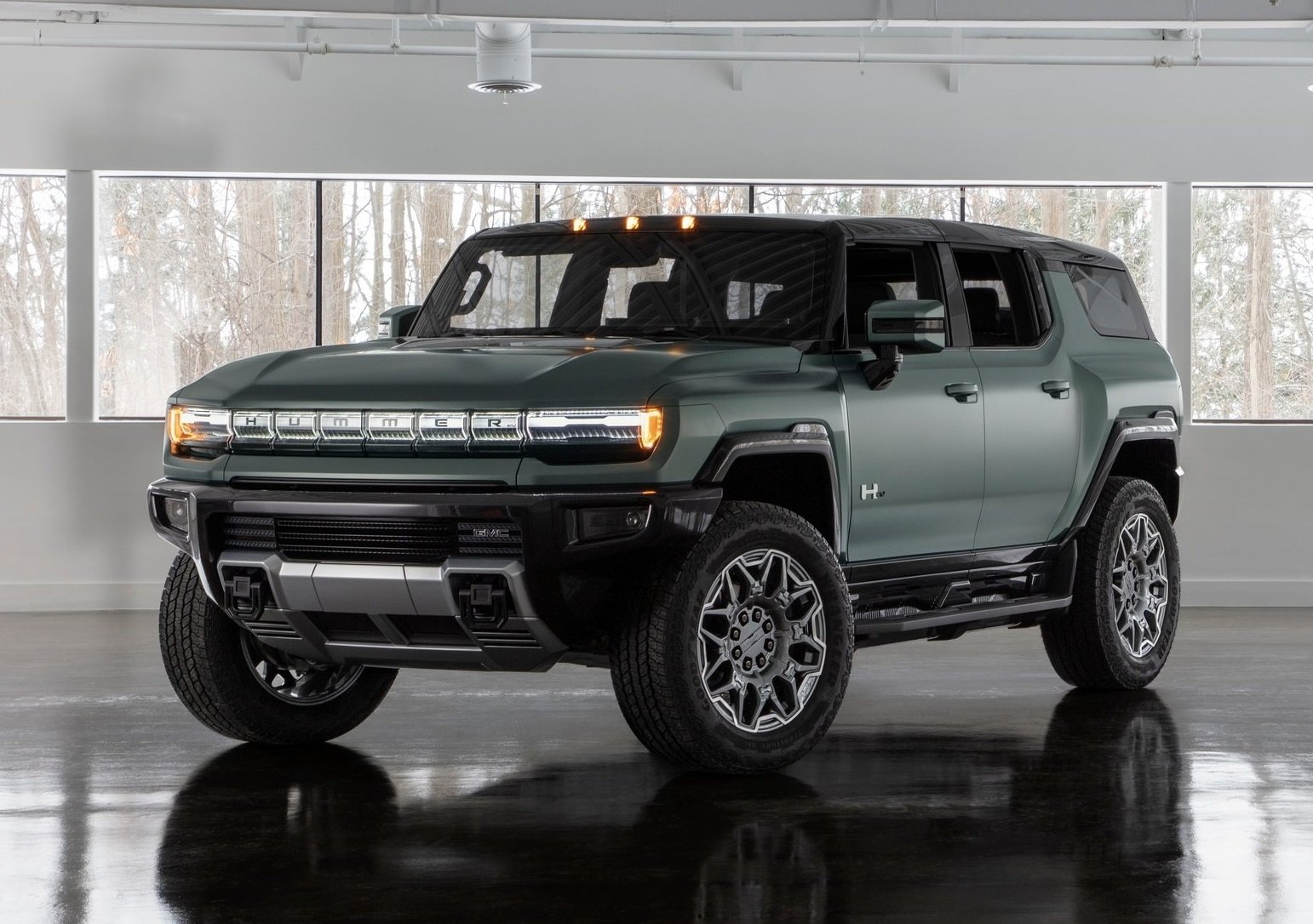 Hummer'ın SUV'u tanıtıldı