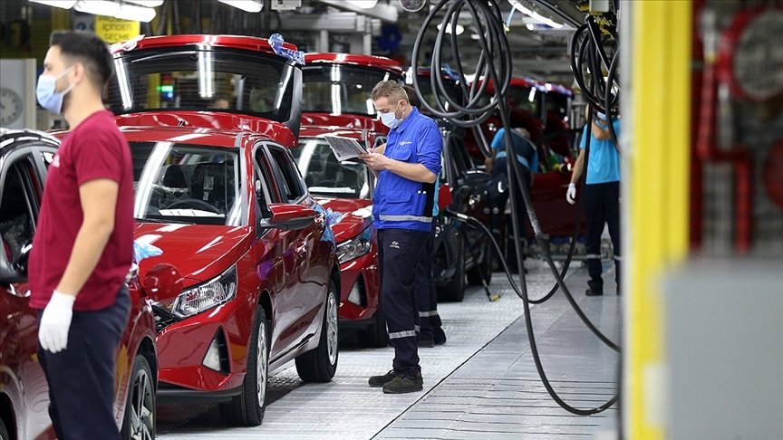 Günde 1521 araç üretildi