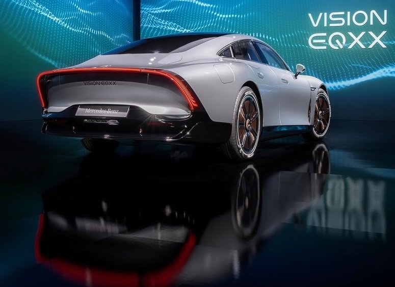 Otomobilin geleceği Mercedes Vision EQXX
