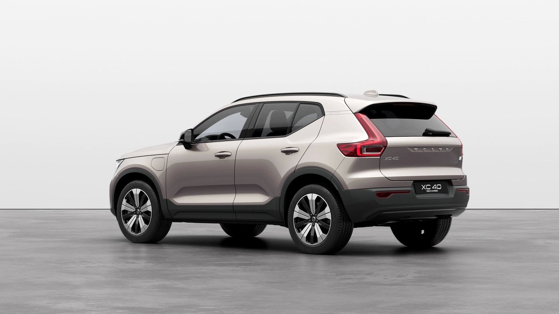 Makyajlı Volvo XC40 tanıtıldı