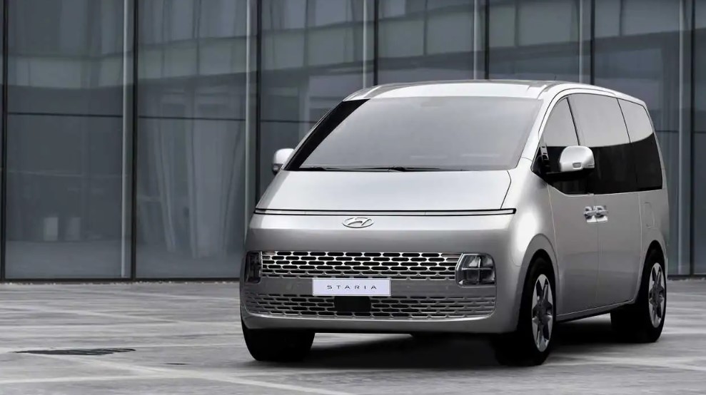 Hyundai Staria hakkında bilmeniz gerekenler