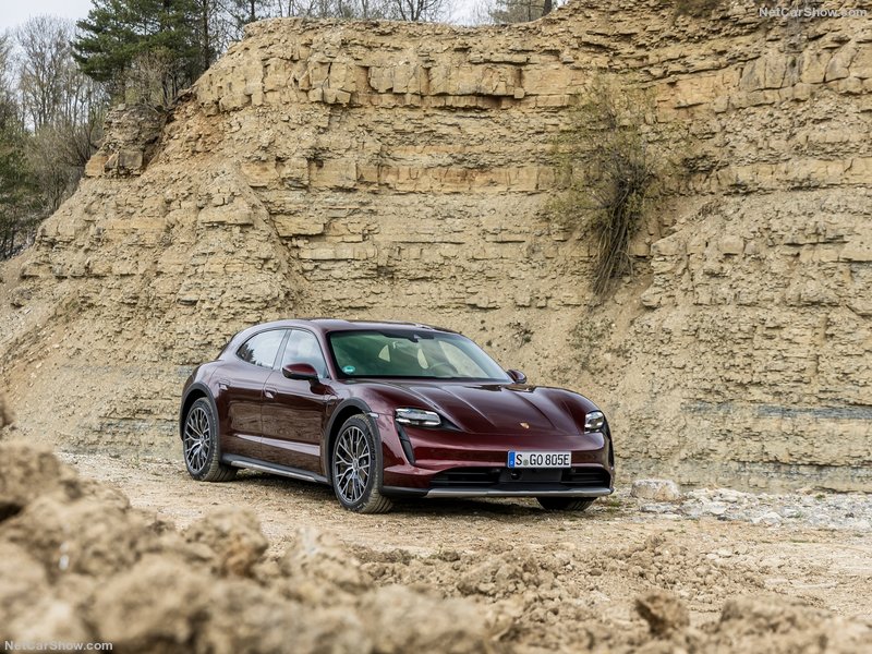 En yetenekli Taycan | Porsche Taycan 4 Cross Turıismo