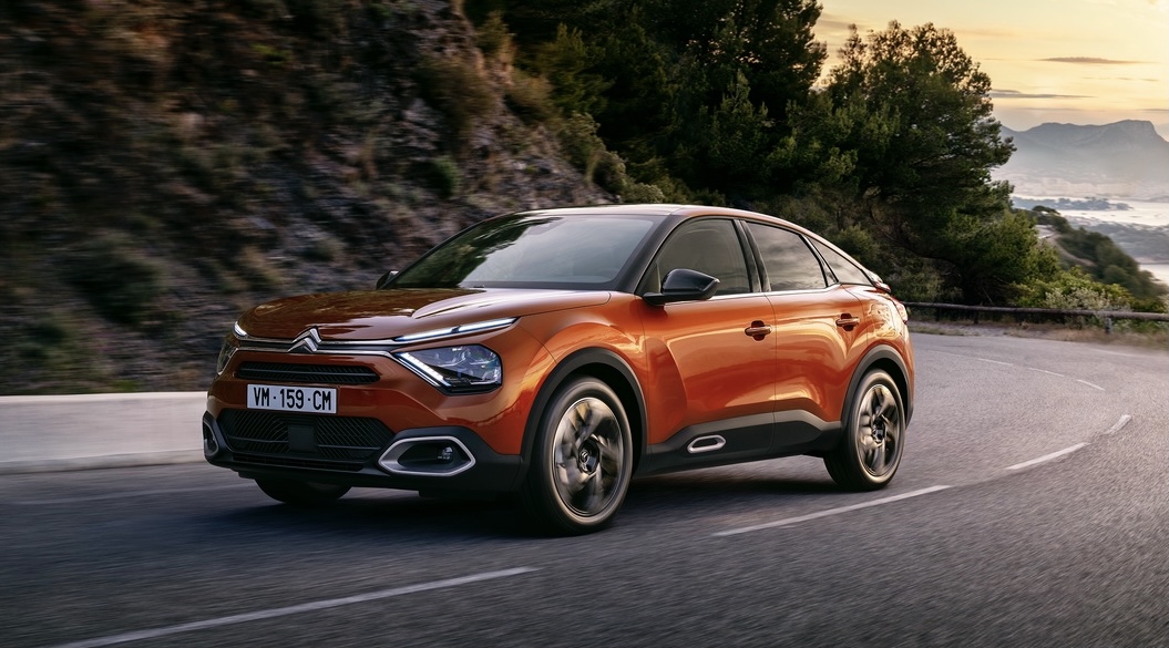 Citroen e-C4 Shine Bold | en iyi sürüş deneyimine sahip