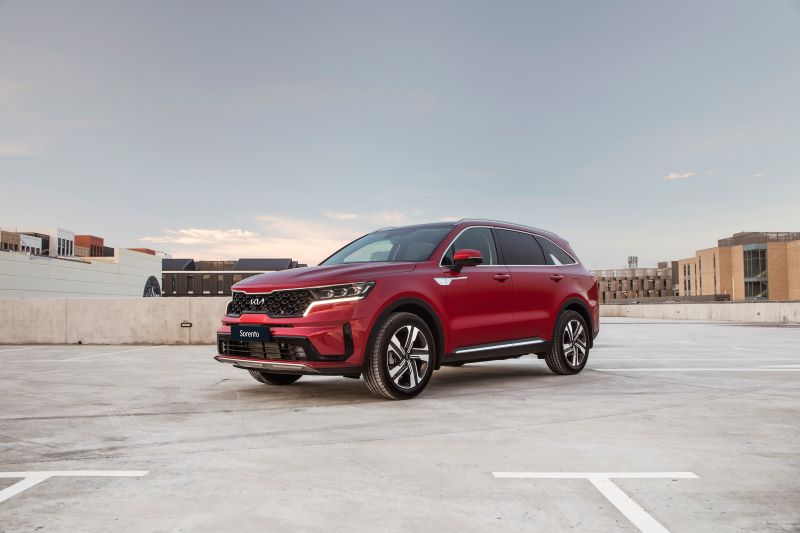 Kia Sorento 1.6L Hibrit 230 HP 4X4 Otomatik 7 Koltuklu