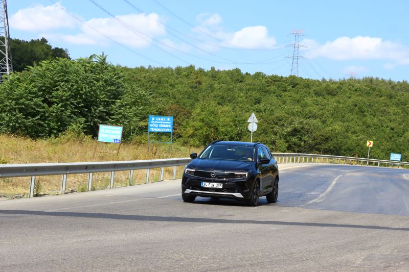 Test: Opel Grandland 1.5 130 HP Dizel AT8