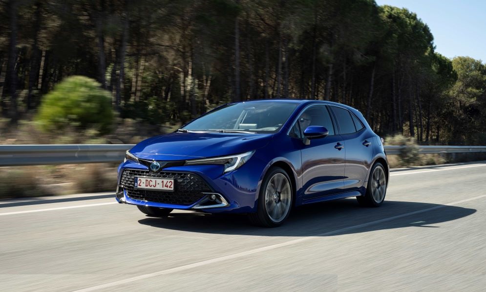 Makyajlı Toyota Corolla Hatchback Hybrid bayilerde