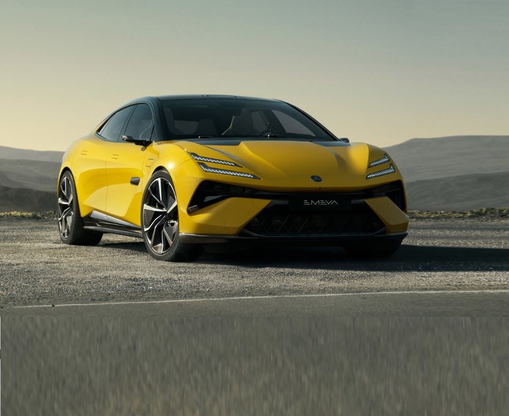 Lotus Emeya elektrikli ve 4 kapılı sedan