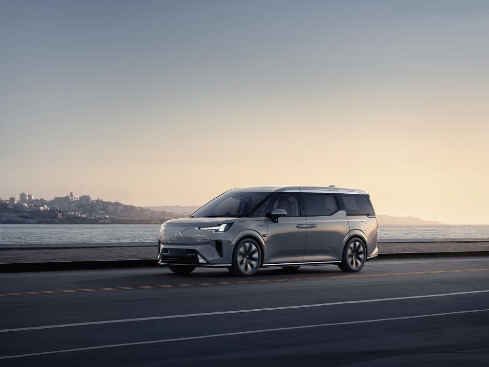 Volvo EM90 ile yeni bir sınıfa giriyor