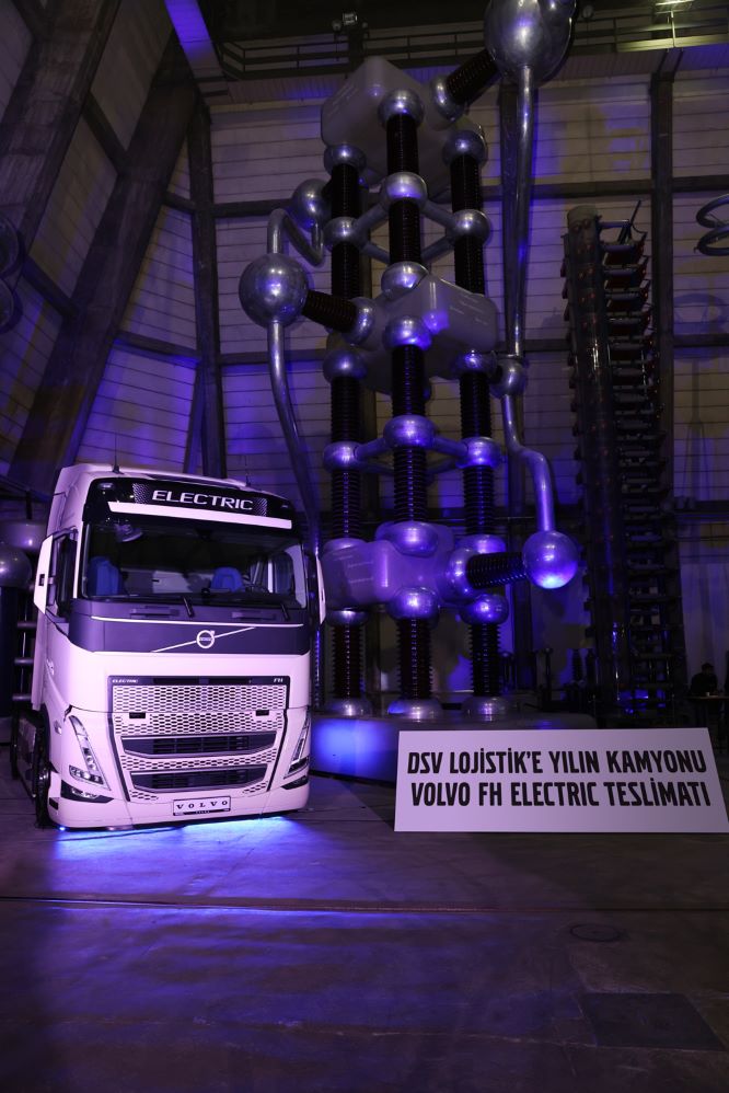 Volvo'dan DSV Lojistik'e Elektrikli Kamyon